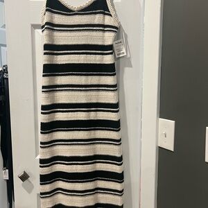 Freshman Black and White Sleeveless Sheath Dress